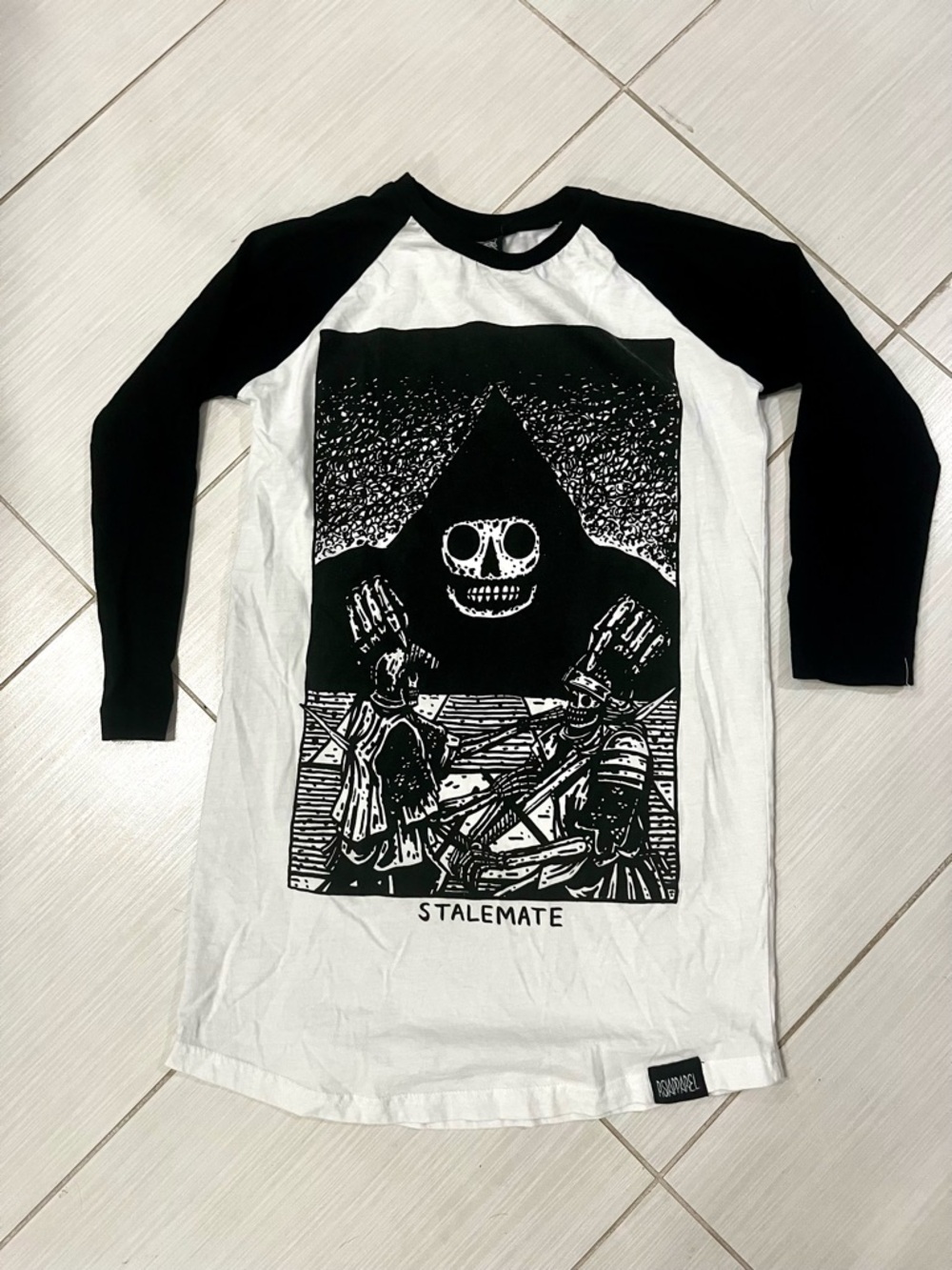 NWOT RSI Apparel Black & White 'Stalemate' Graphic Raglan Long Sleeve Tee